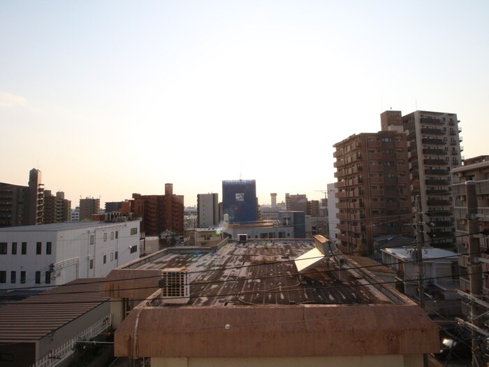 室内からの展望 ハウザ－金山