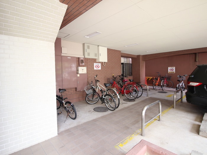 駐輪場 レインボー尾頭橋２