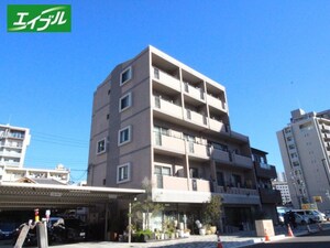 カ－ロ－ドサクラ一番館