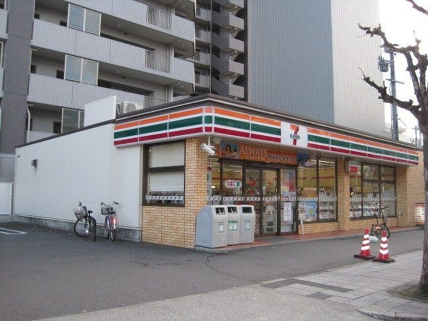 セブンイレブン(コンビニ)まで240m ﾌｧｽﾃｰﾄ名古屋駅前ﾄﾞﾘｰﾑ(406)