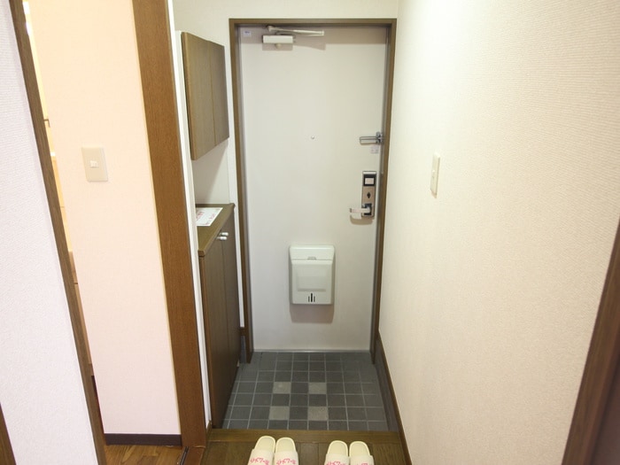 玄関 メルロウズプレイスＡ