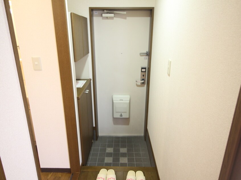 玄関 メルロウズプレイスＡ