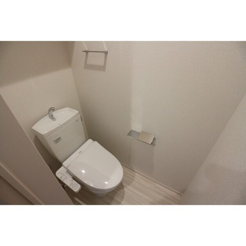 トイレ REGALEST 伝馬町