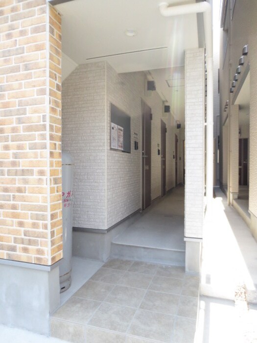 エントランス部分 ﾊｰﾓﾆｰﾃﾗｽ清水Ⅳ