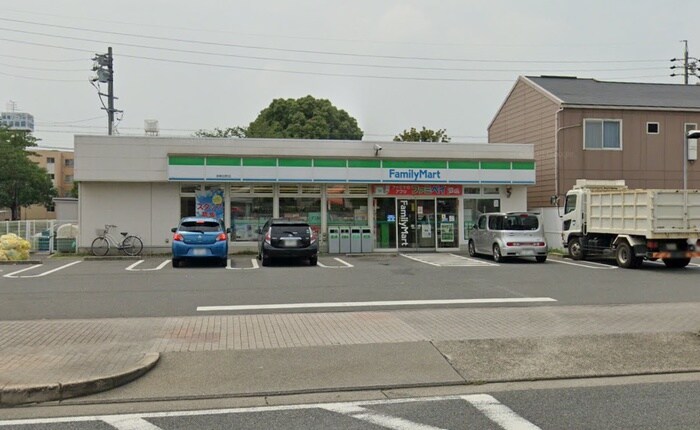 ファミリーマート港春田野店(コンビニ)まで267m メゾン二村Ⅱ