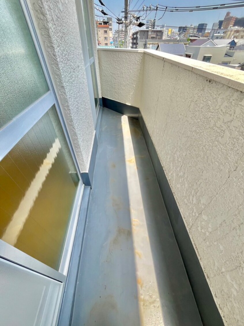 ベランダ・バルコニー 光ビル