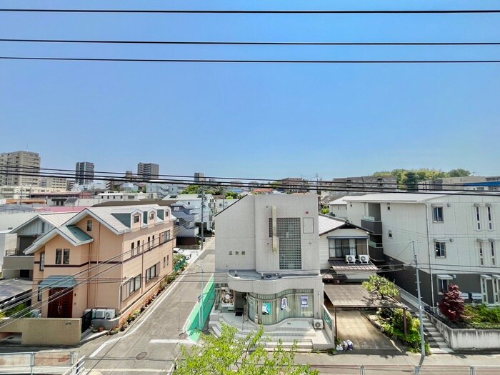 室内からの展望 光ビル