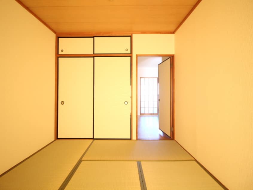 居室 タカネハイツ