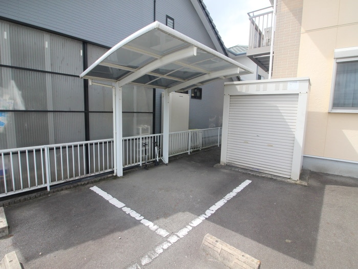 駐輪場 ヘリテージ