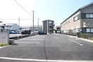 駐車場 ファミールカルミア