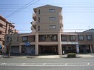 鬼頭本社ビルの外観