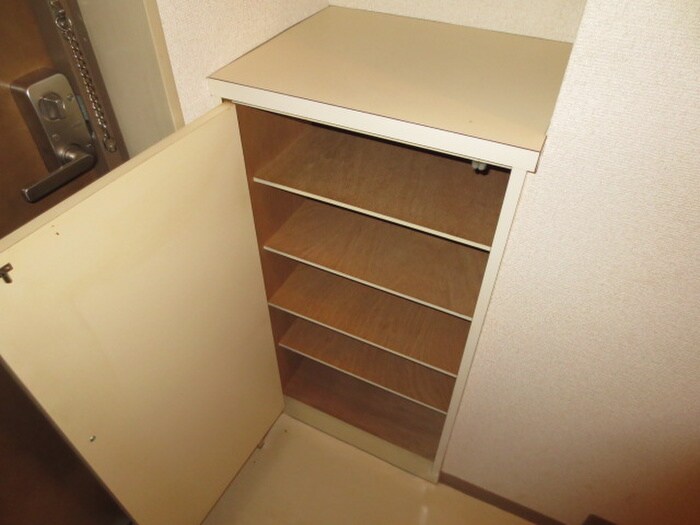玄関 鬼頭本社ビル