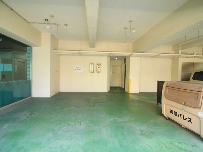 駐車場 御園パレス