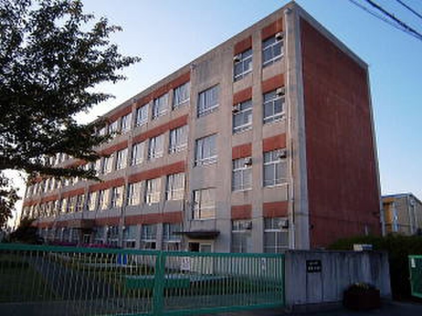 名古屋市立極楽小学校(小学校)まで650m プレステ－ジ高間