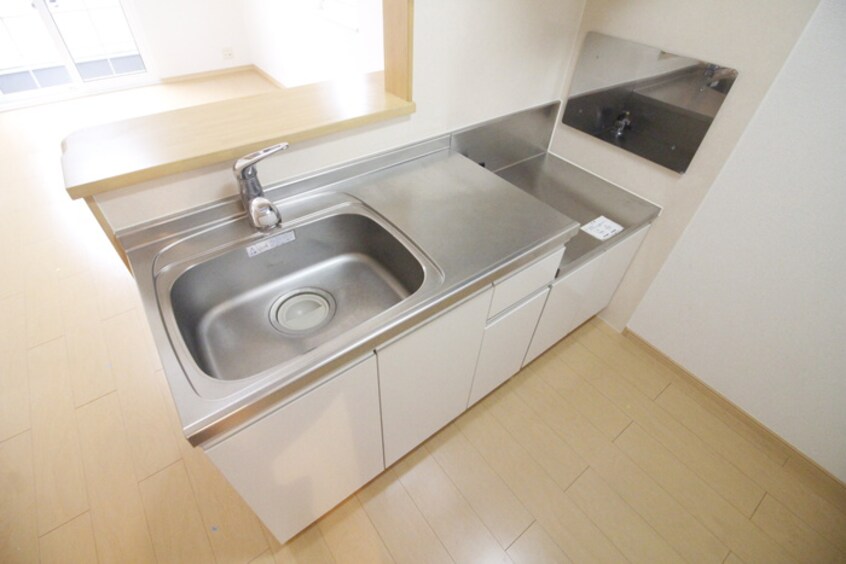 キッチン プリムローズⅢ