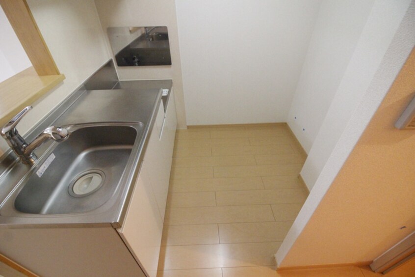 キッチン プリムローズⅢ