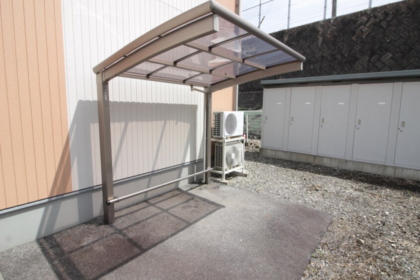 駐輪場 小川町ハイツ