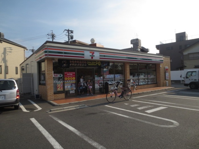 セブンイレブン(コンビニ)まで300m サンハイツ高針