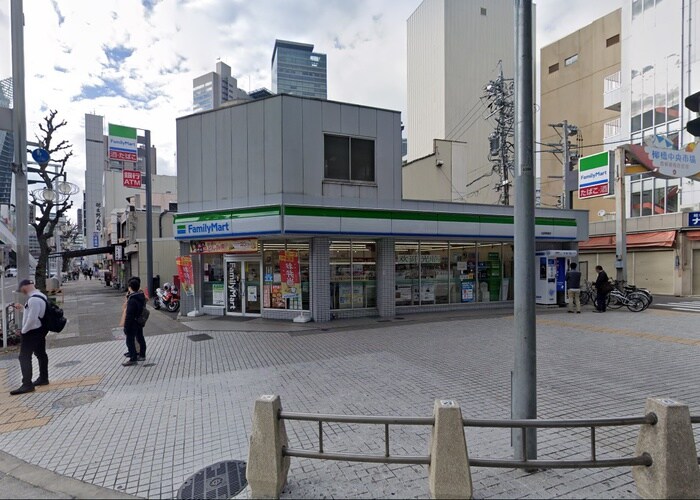 ファミリーマート 名駅柳橋店(コンビニ)まで192m ワピタ名駅