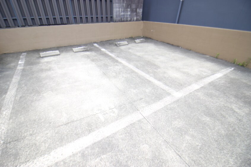 駐車場 サンピアオカヤス