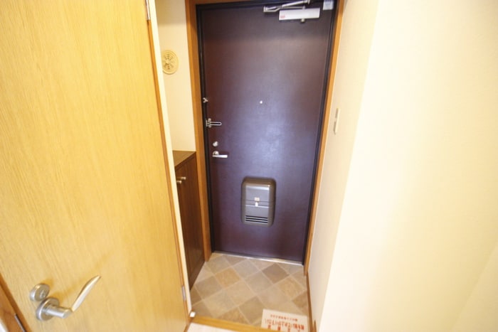 玄関 サンピアオカヤス