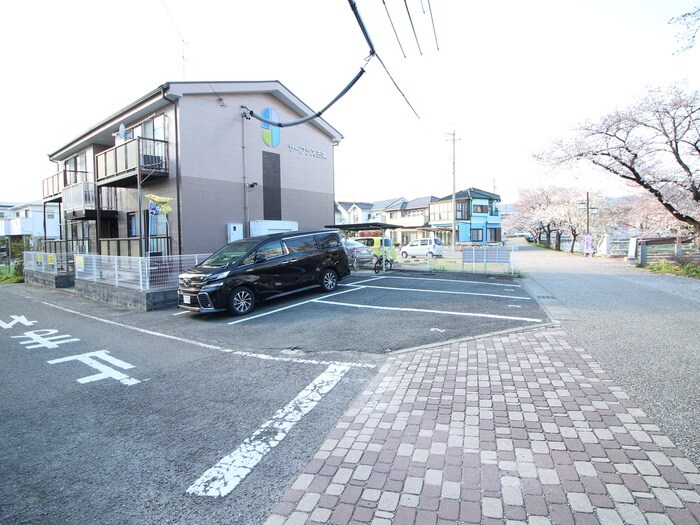 駐車場 サープラス五条