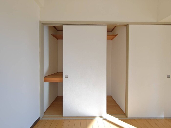 収納 ブルーシャンピア芝川