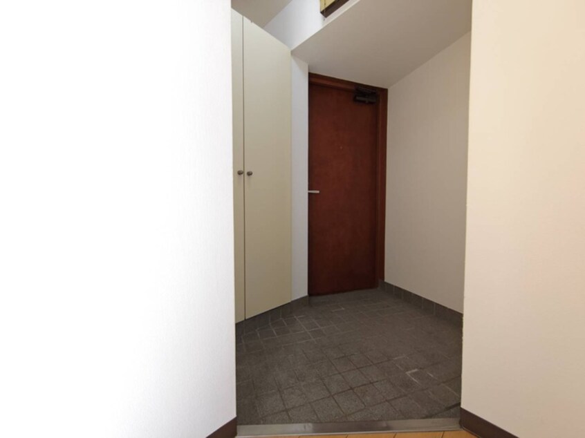 玄関 ブルーシャンピア芝川