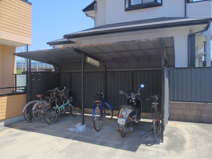 駐輪場 グランドモンブラン