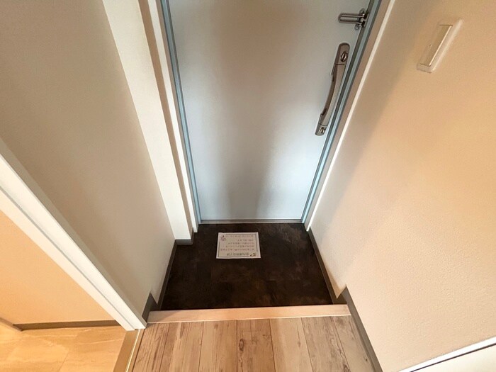 玄関 ル・ブルー鶴舞