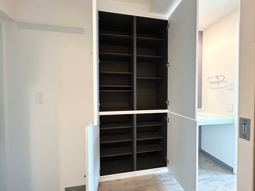 靴箱 ル・ブルー鶴舞