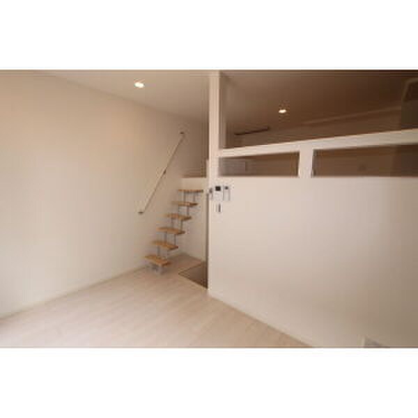 居室 シャルムコーポ尾頭橋