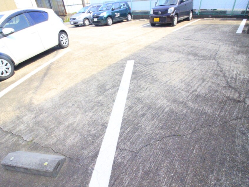 駐車場 シティハイツ服部