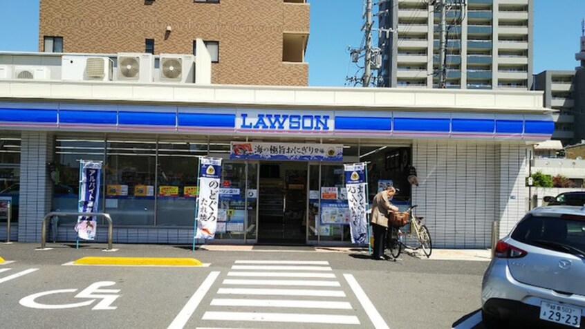 ローソン 東区芳野三丁目店(コンビニ)まで400m アルバーニ徳川