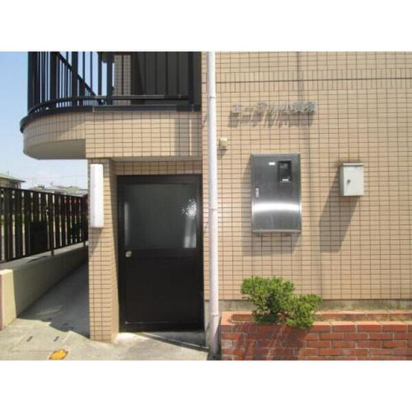 エントランス部分 エ－デル小賀須