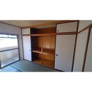 収納 エ－デル小賀須