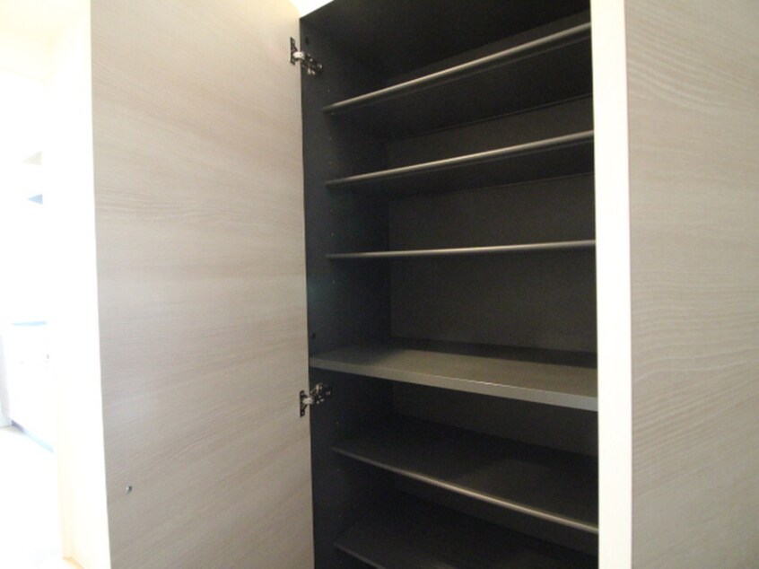 靴箱 アビタシオン内山