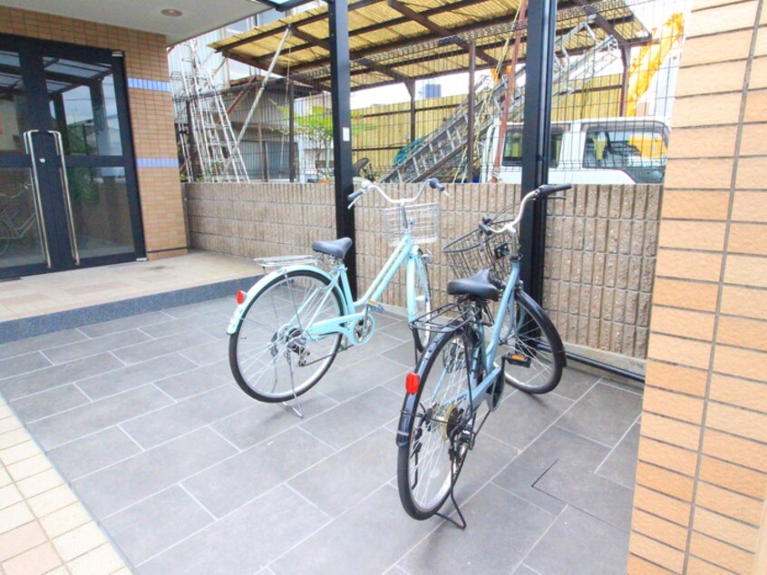 駐輪場 LOE中村公園