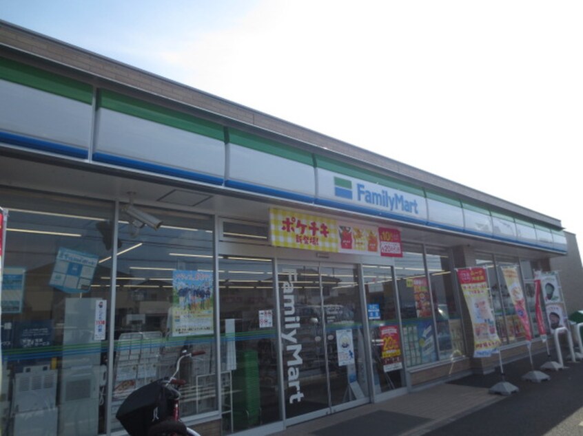 ファミリーマート(コンビニ)まで600m サンフラワ－諏訪