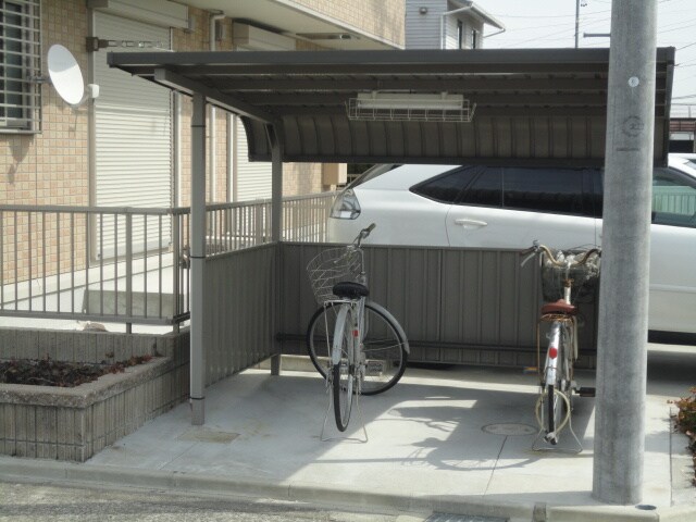 駐輪場 オリ－ブガ－デン