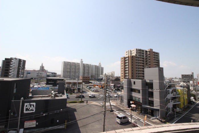 室内からの展望 ドミシル野並