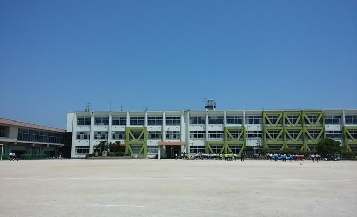 日進市立西小学校(小学校)まで590m ラフォーレ若慎