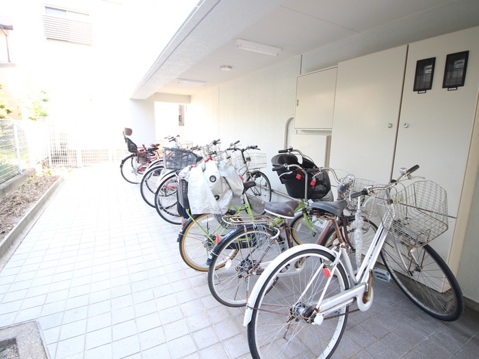駐輪場 錦ハイツ