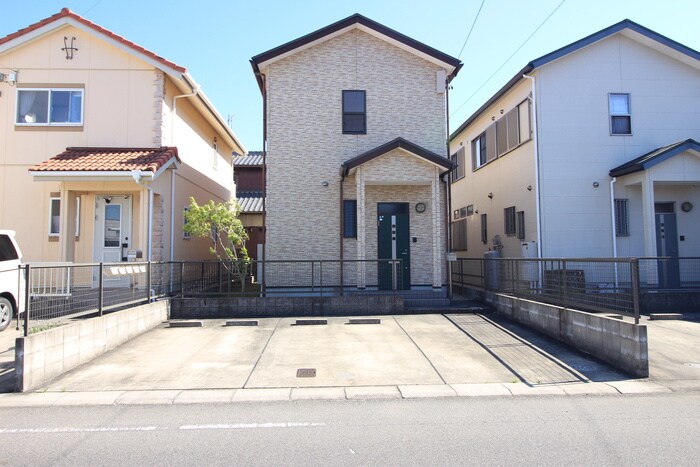 駐車場 稲葉町戸建借家B棟