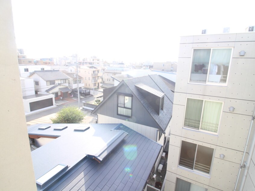 室内からの展望 Branche御器所