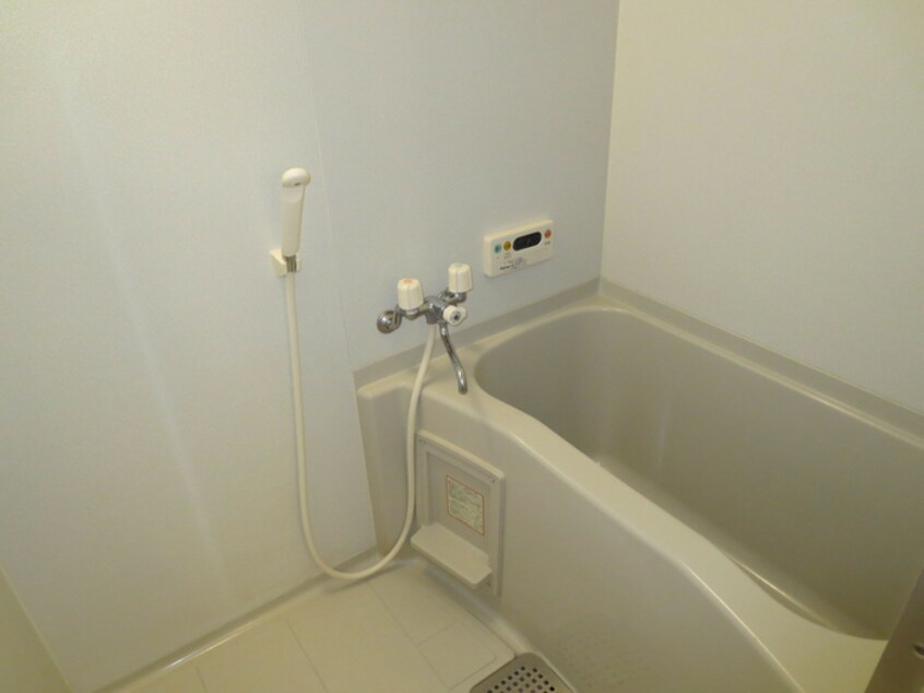 バス／シャワールーム等 ロイヤルガ－デンＫⅡ