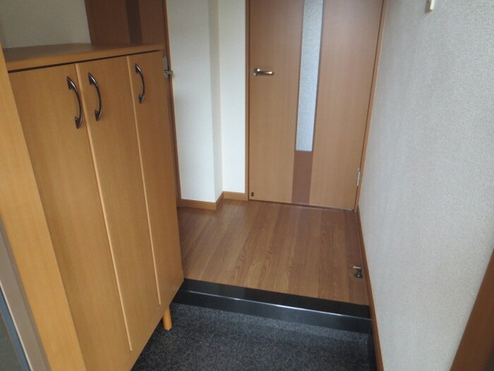 玄関 ロイヤルガ－デンＫⅡ