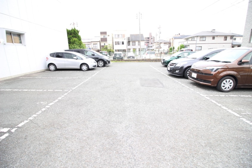 駐車場 シャト－芝