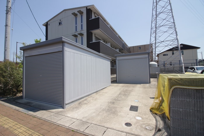 駐車場 トレス　ピノ