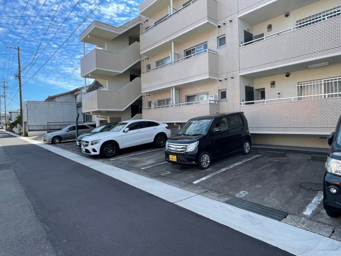 駐車場 レジオン香流